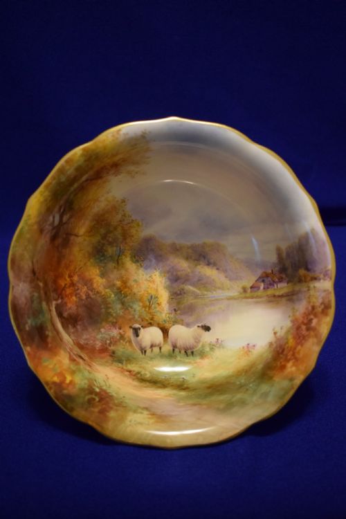 royal worcester bowl signed h davis - CATEGORY: ANTIQUE CERAMICS - DATED 1920