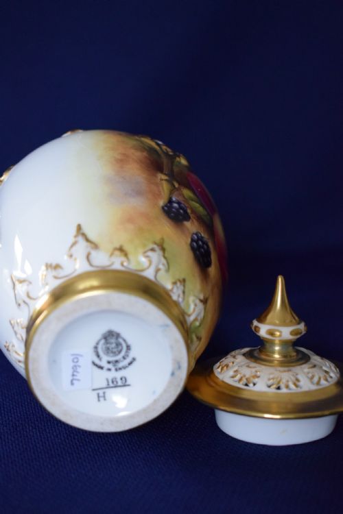 ROYAL WORCESTER PAINTED FRUIT POT POURRI VASE SIGNED J SMITH - ADDITIONAL PHOTO 2