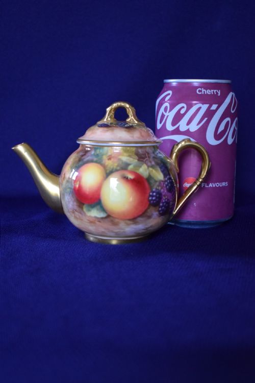 ROYAL WORCESTER PAINTED FRUIT SMALL TEA POT SIGNED H AYRTON - ADDITIONAL PHOTO 2