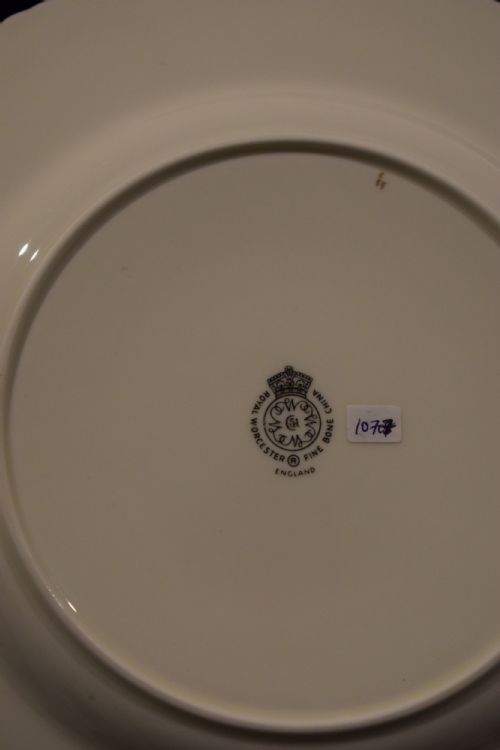 ROYAL WORCESTER LARGE ROPE EDGE PAINTED FRUIT PLATE - ADDITIONAL PHOTO 1