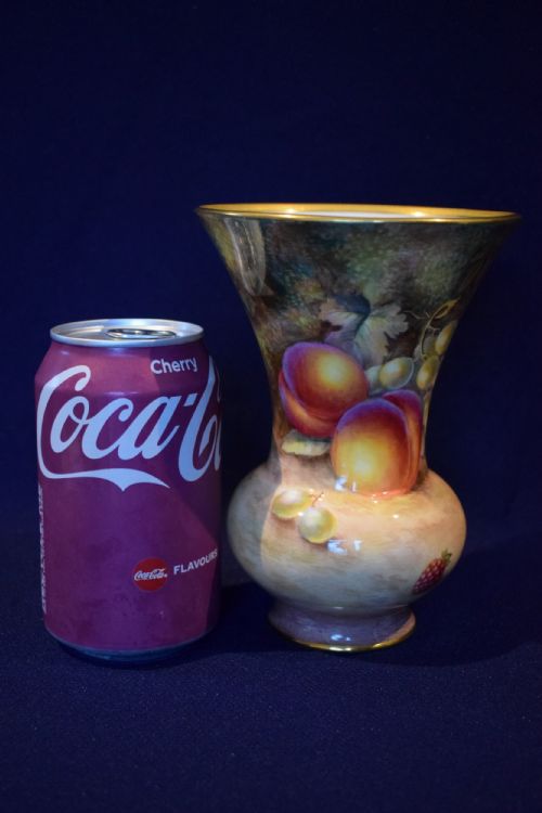 ROYAL WORCESTER VASE PAINTED FRUIT BY H AYRTON - ADDITIONAL PHOTO 2
