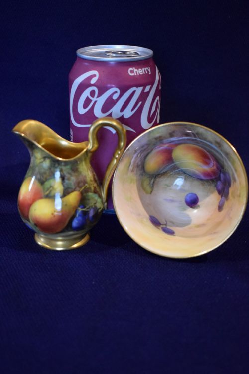 ROYAL WORCESTER PAINTED FRUIT MINIATURE SUGAR BOWL AND CREAM JUG - ADDITIONAL PHOTO 3