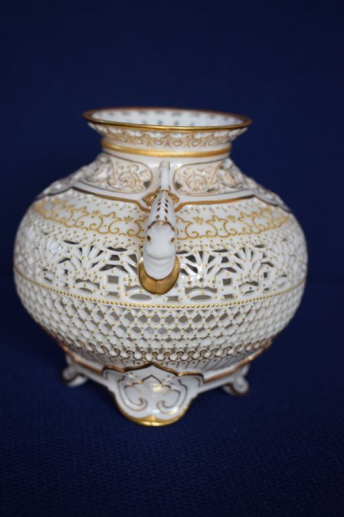 ROYAL WORCESTER VASE RETICULATED BY GEORGE OWEN - ADDITIONAL PHOTO 1