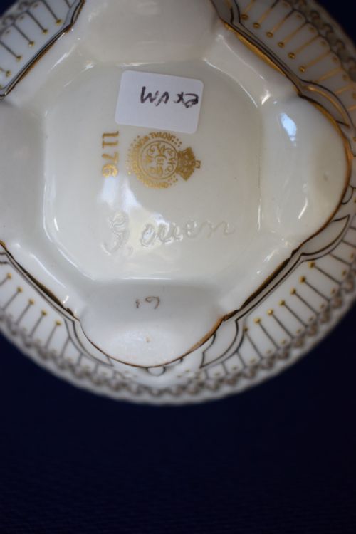 ROYAL WORCESTER VASE RETICULATED BY GEORGE OWEN - ADDITIONAL PHOTO 5