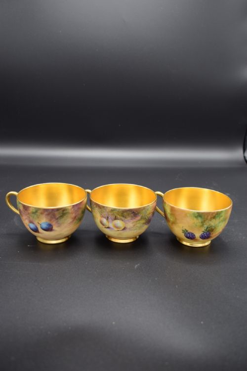 ROYAL WORCESTER PAINTED FRUIT TEA SET FOR 6 - ADDITIONAL PHOTO 6