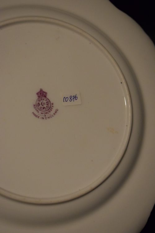 ROYAL WORCESTER PAINTED FRUIT STAR EDGE PLATE - ADDITIONAL PHOTO 2