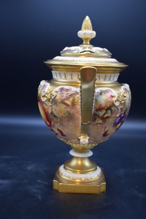 ROYAL WORCESTER TROPHY VASE AND COVER BY FREEMAN - ADDITIONAL PHOTO 3