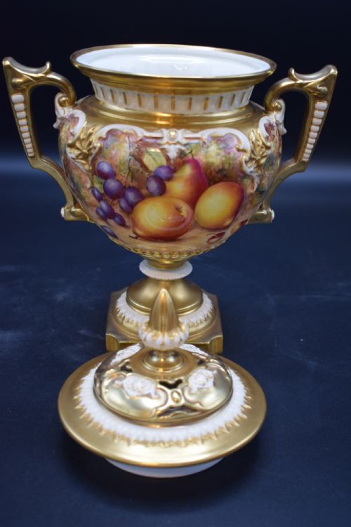 ROYAL WORCESTER TROPHY VASE AND COVER BY FREEMAN - ADDITIONAL PHOTO 4