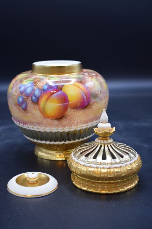 ROYAL WORCESTER PAINTED FRUIT POT POURRI VASE - ADDITIONAL PHOTO 3