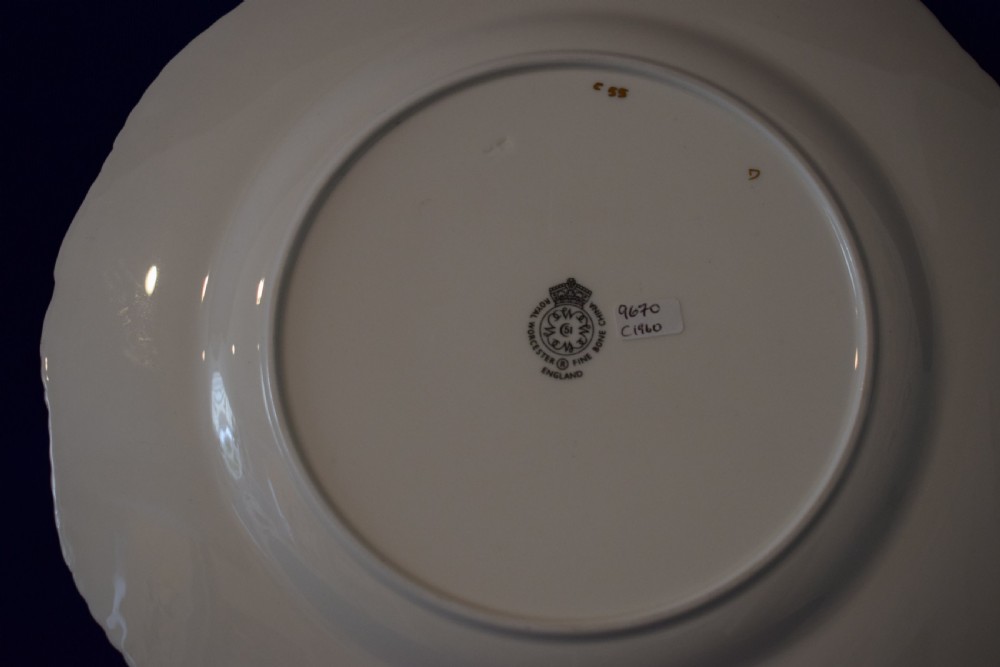 Royal Worcester large size rope edge dinner plate by Freeman View III
