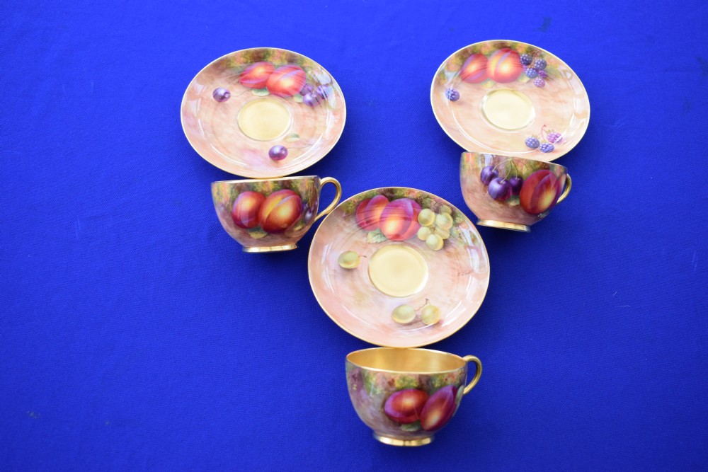 Royal Worcester hand painted tea set by Ayrton and Townsend, fruit decoration. View II