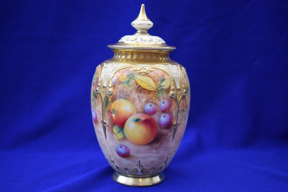 Royal Worcester painted fruit pot pourri vase and cover