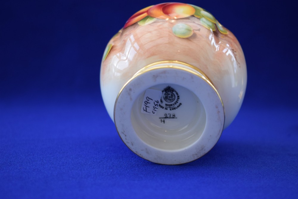 Royal Worcester small painted fruit pot pourri View III