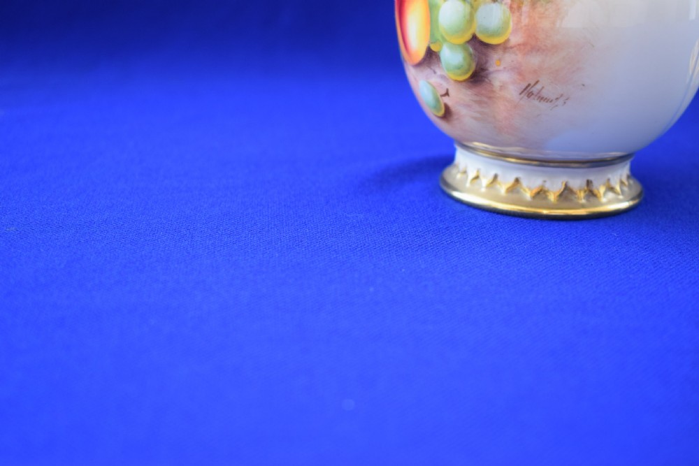 Royal Worcester small painted fruit pot pourri View IV