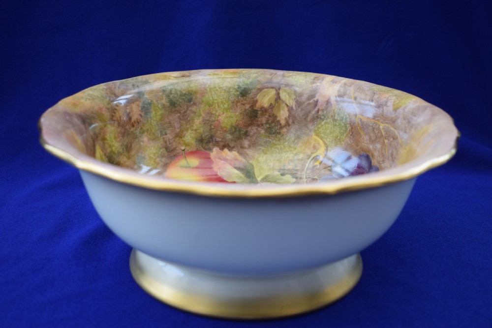 Large Royal Worcester painted fruit bowl (Bennet bowl) by Harry Ayrton