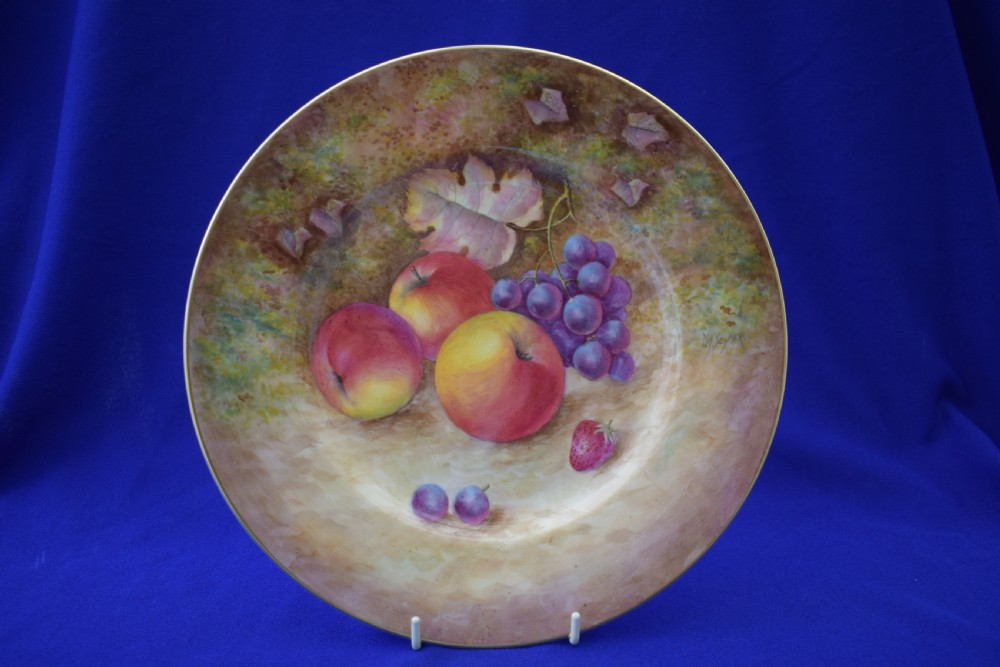Royal Worcester painted fruit large size dinner plate artist signed