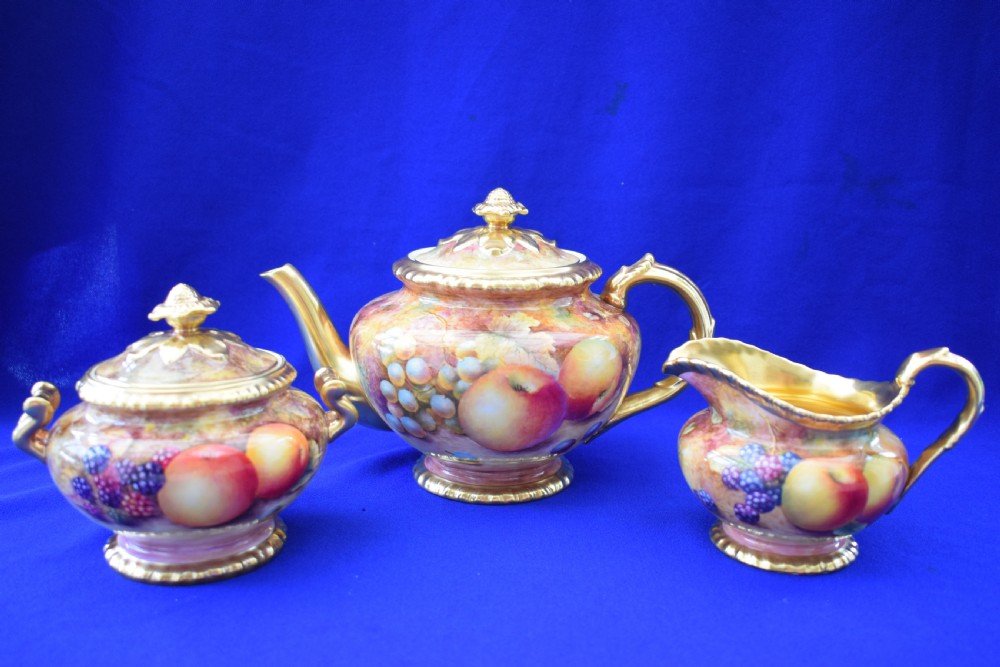 Royal Worcester painted fruit rope edge teaset for 6 View IV
