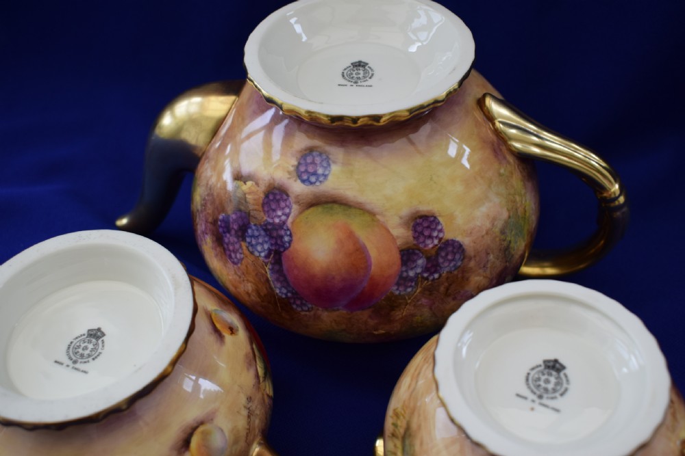 Royal Worcester painted fruit rope edge teaset for 6 View VII