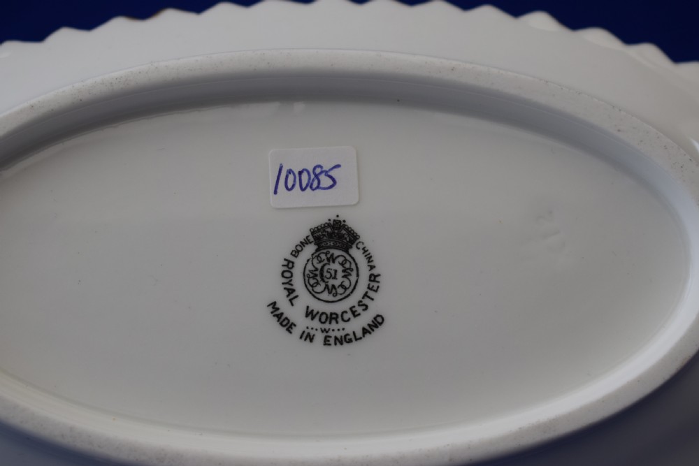 Royal Worcester painted fruit bon bon dish View III