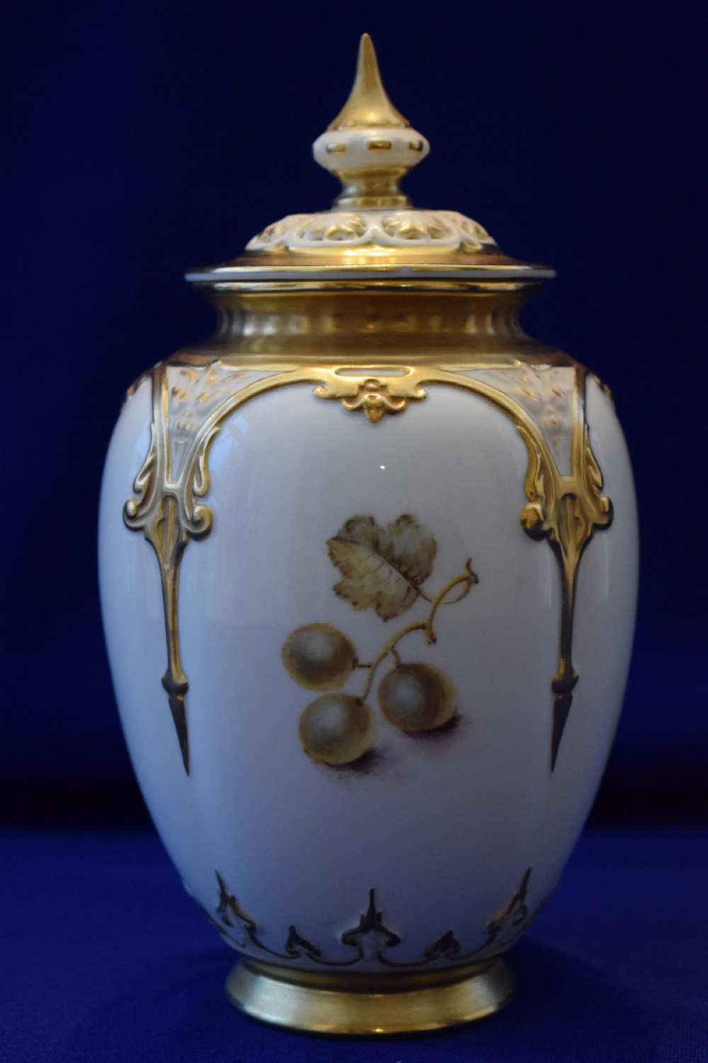 Royal Worcester painted fruit pot pourri by Freeman View III