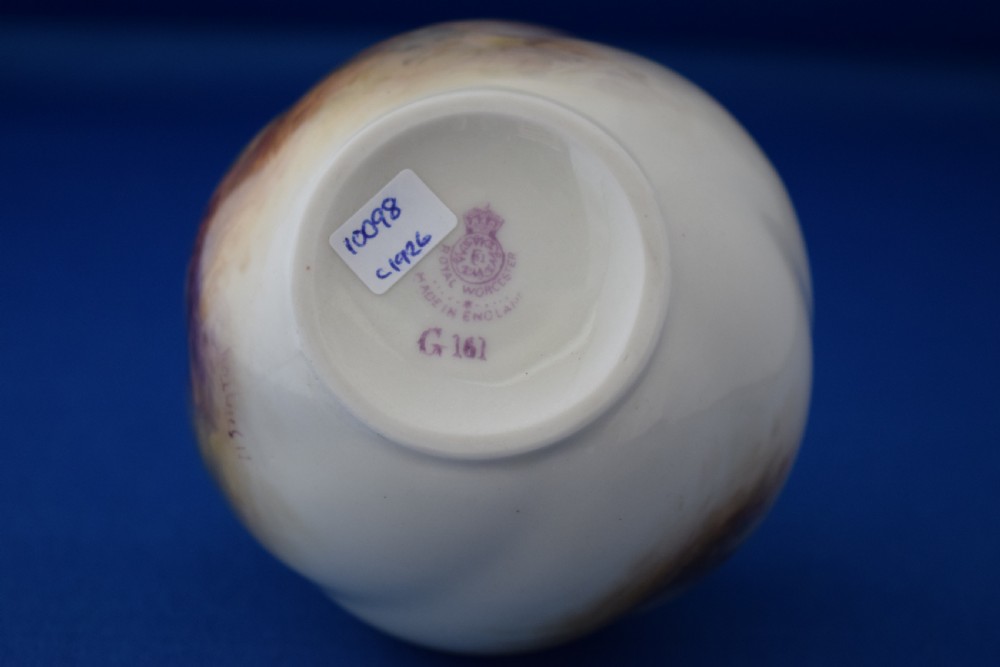 Royal Worcester highland cattle vase signed Stinton View III