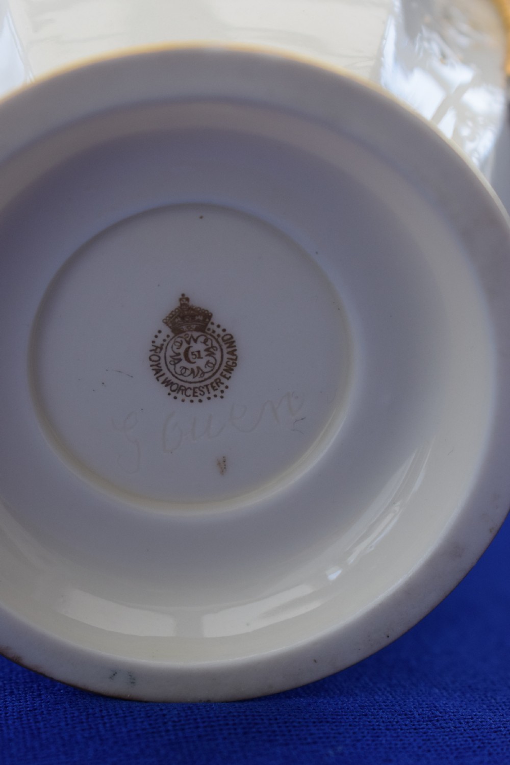 Royal Worcester reticulated jar and cover signed G Owen View VII