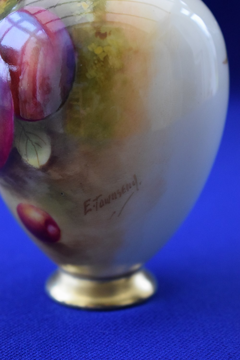 Royal Worcester painted fruit vase, early pink mark period. View III