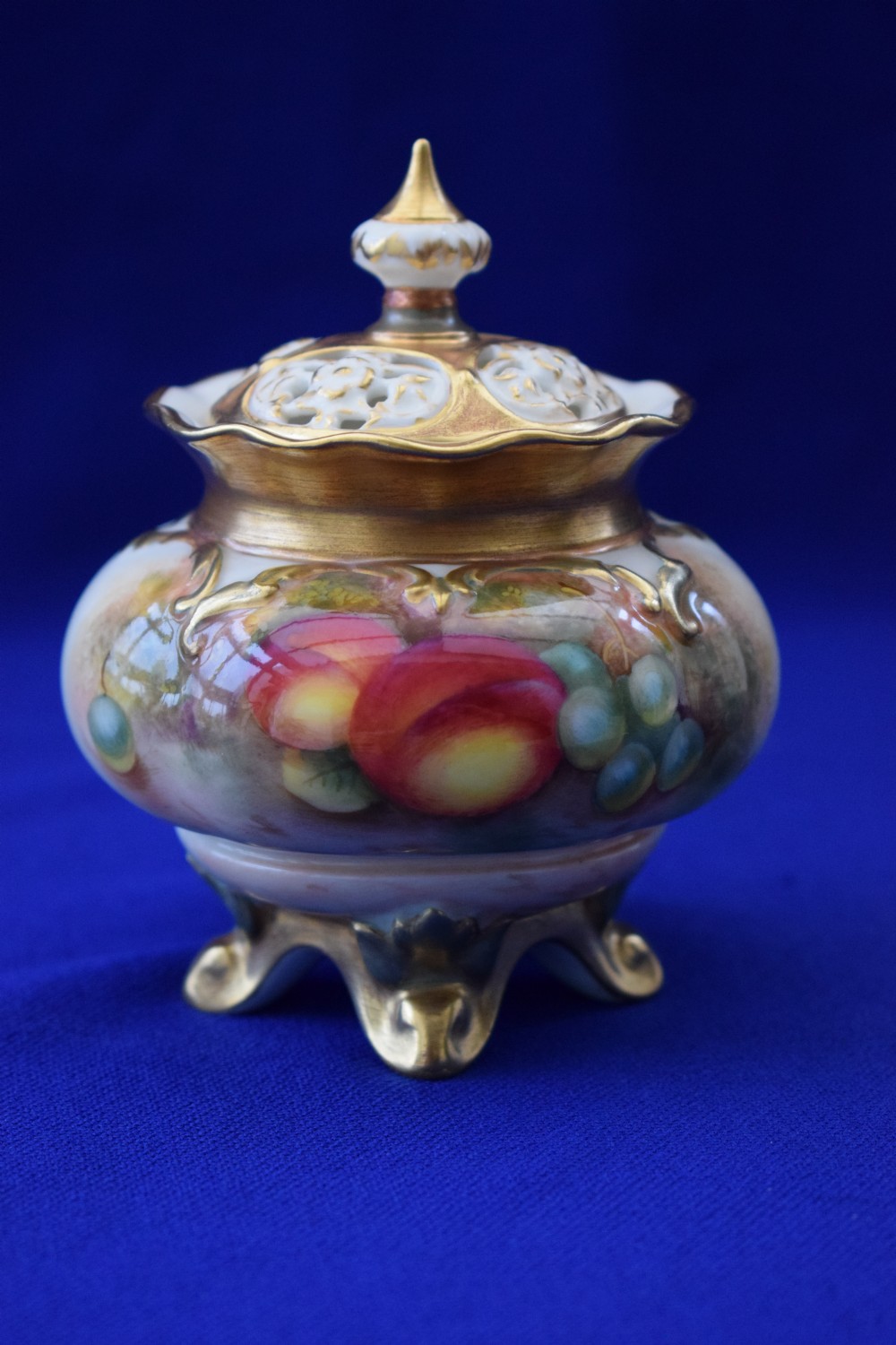 Royal Worcester painted fruit pot pourri vase and cover