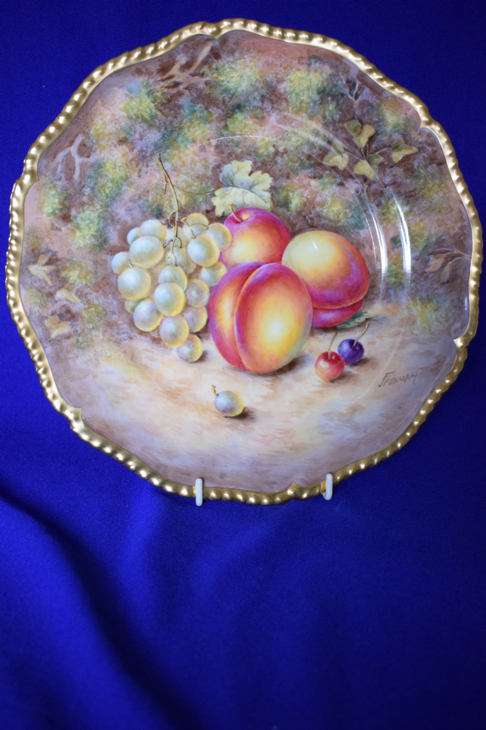 Royal Worcester painted fruit large size rope edge plate