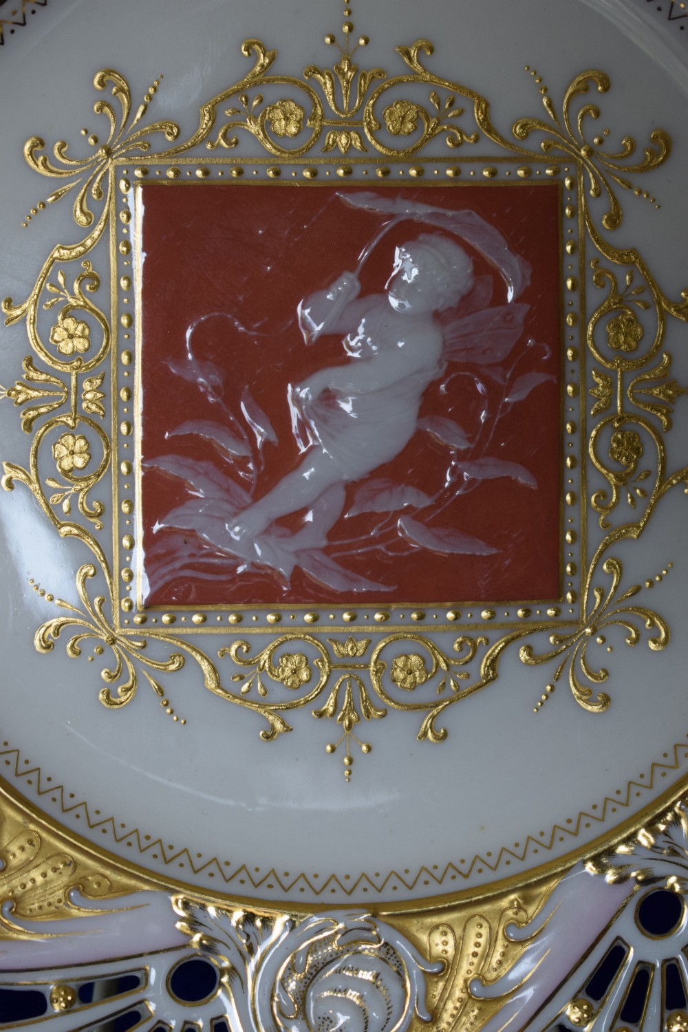 Mintons pate-sur-pate cabinet plate View II