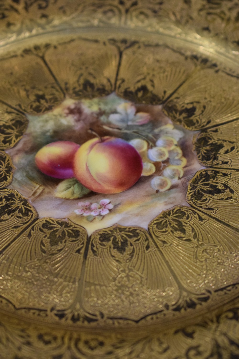 Royal Worcester set of 6 acid etched gilt plates with painted fruit centres View VI