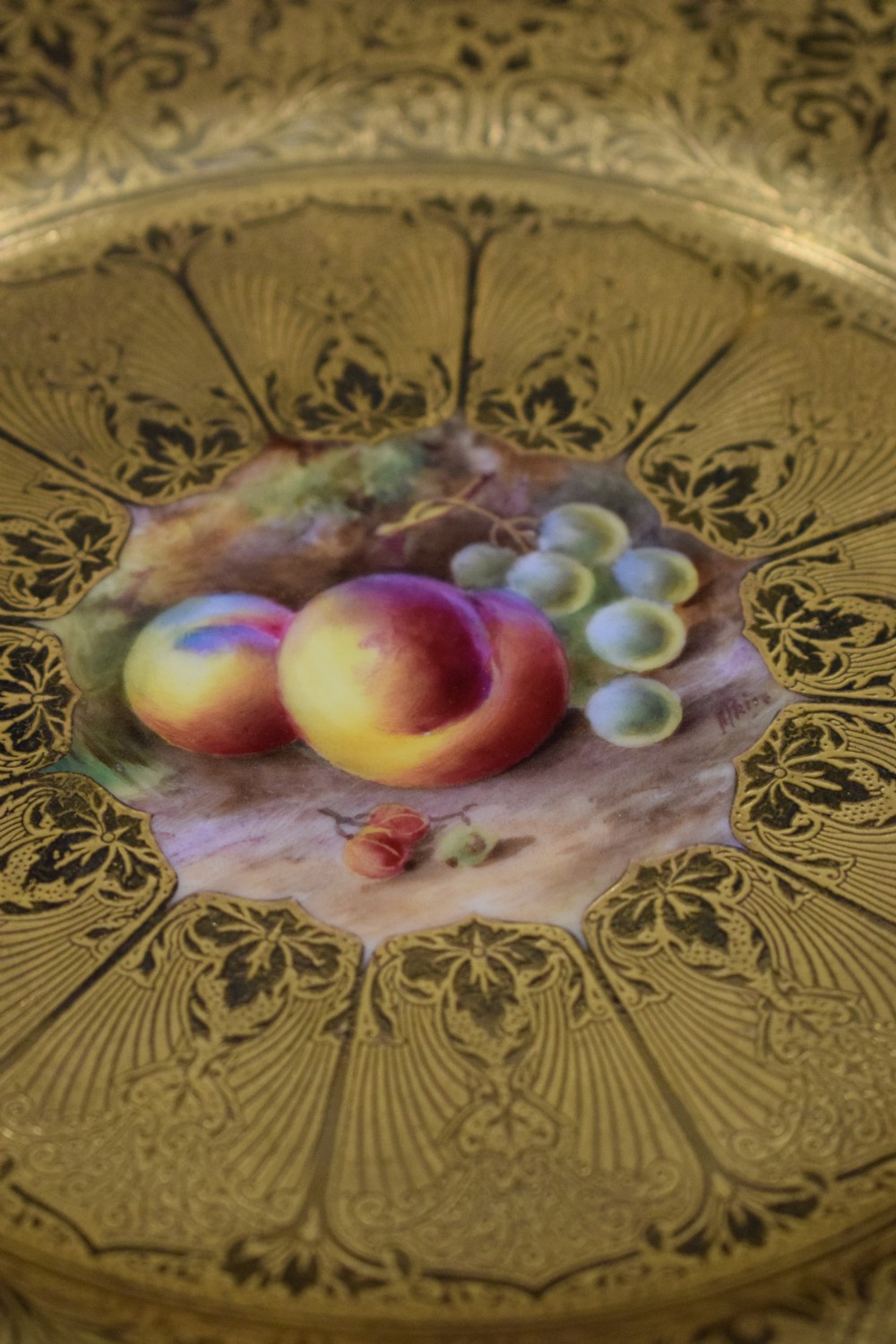 Royal Worcester set of 6 acid etched gilt plates with painted fruit centres View VIII