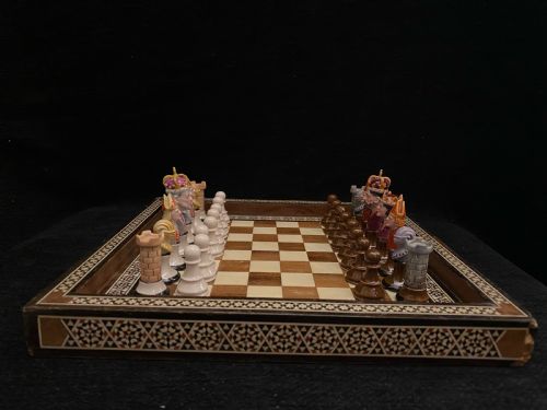 EXQUISITE MACINTYRE FAIENCE CHESS SET 1920 - ADDITIONAL PHOTO 4