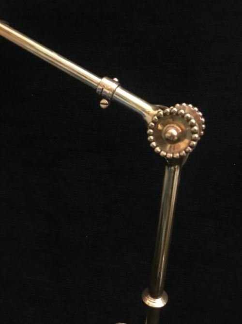 EXQUISITE DUCKDILL BRASS LAMP WITH SQUARE BASE 1900 - ADDITIONAL PHOTO 3