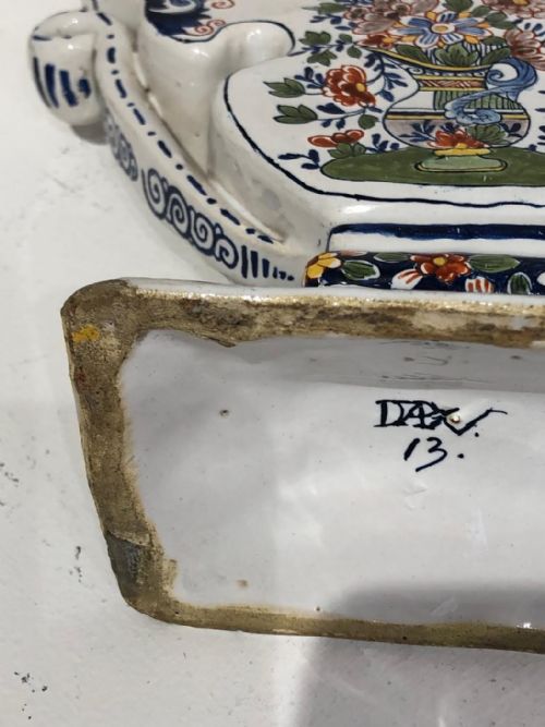 RARE DUTCH DELFT POLYCHROMED TULIPIERE 17401760 - ADDITIONAL PHOTO 5