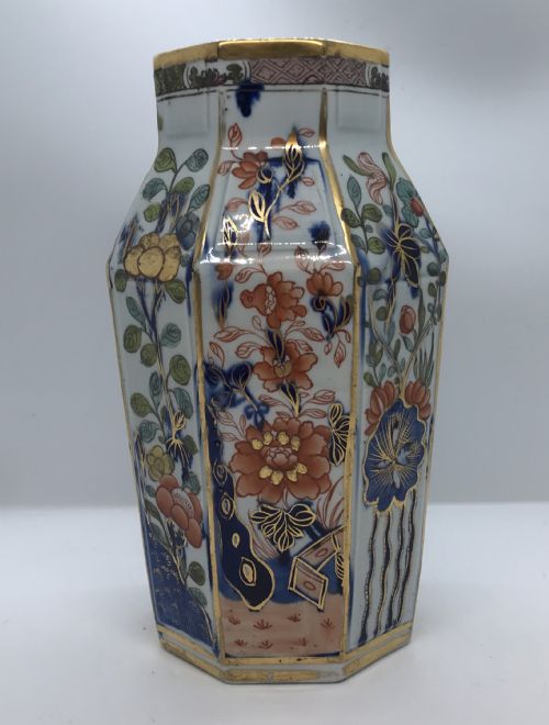 MASONS IRONSTONE VASE IN IMARI PATTERN 1813 - ADDITIONAL PHOTO 1