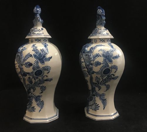 LARGE PAIR OF DELFT VASES 18501860 - ADDITIONAL PHOTO 7