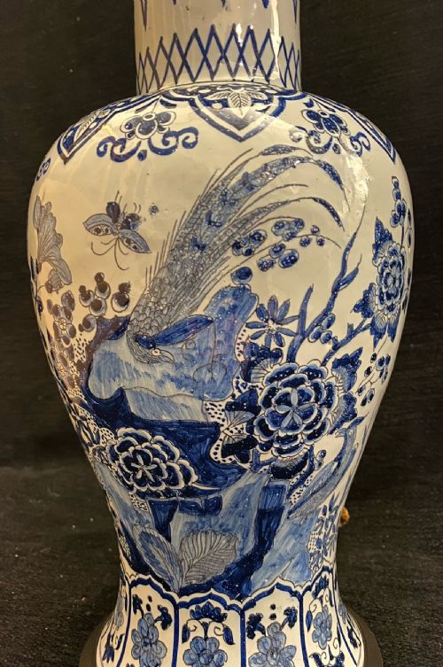 PAIR OF DELFT FAIENCE VASES CONVERTED TO LAMPS 1850 - ADDITIONAL PHOTO 4