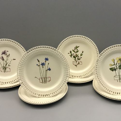 MINTON CREAMWARE BOTANICAL DESSERT SERVICE 18601870 - ADDITIONAL PHOTO 1