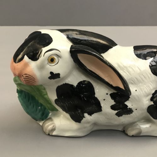 RARE PAIR OF STAFFORDSHIRE RABBITS 18601870 - ADDITIONAL PHOTO 4