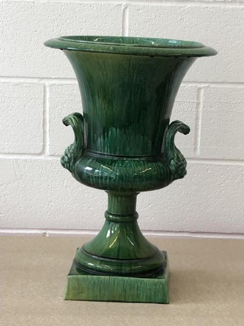 AN UNUSAL LARGE GREEN GLAZED CAMPANA URN CIRCA 1870 - ADDITIONAL PHOTO 3