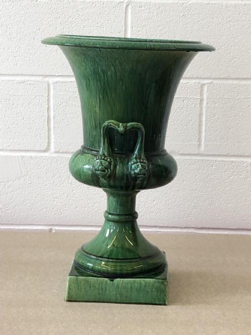 AN UNUSAL LARGE GREEN GLAZED CAMPANA URN CIRCA 1870 - ADDITIONAL PHOTO 4