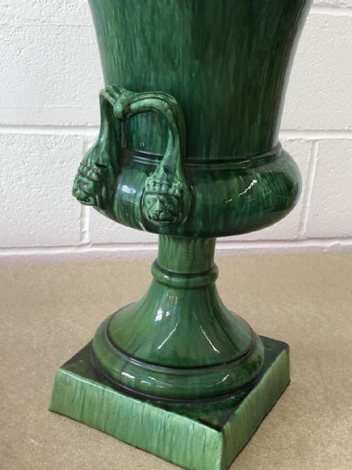 AN UNUSAL LARGE GREEN GLAZED CAMPANA URN CIRCA 1870 - ADDITIONAL PHOTO 6