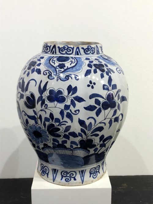 EARLY DELFT VASE IN BLUE AND WHITE CIRCA 177080 - ADDITIONAL PHOTO 2