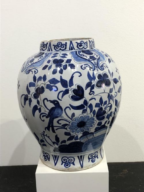 EARLY DELFT VASE IN BLUE AND WHITE CIRCA 177080 - ADDITIONAL PHOTO 3