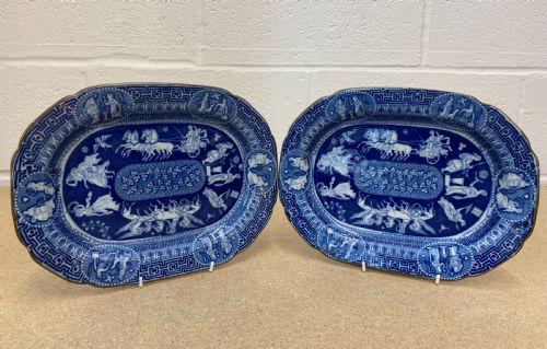 a pair of herculaneum blue and white greek pattern platters 18051815 - CATEGORY: ANTIQUE CERAMICS - DATED 19TH CENTURY