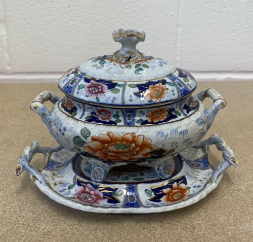 A PAIR OF HICKS AND MEIGH IRONSTONE SAUCE TUREENS ON STANDS 2ND PAIR - ADDITIONAL PHOTO 1