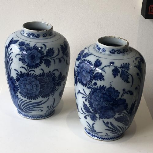 pr of late 17th century of delft vases - CATEGORY: ANTIQUE VASES - DATED 17TH CENTURY