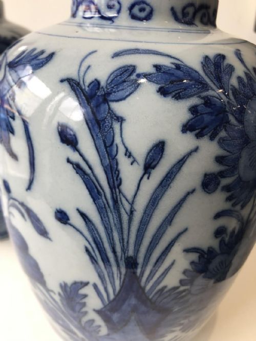 PR OF LATE 17TH CENTURY OF DELFT VASES - ADDITIONAL PHOTO 3