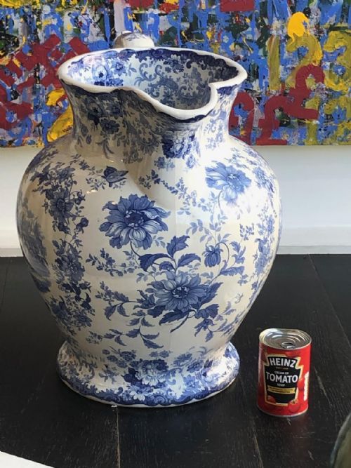 AN EXCEPTIONALLY LARGE BLUE AND WHITE TRANSFERWARE JUG SHOP WINDOW DISPLAY PIECE - ADDITIONAL PHOTO 2